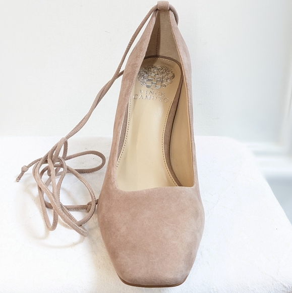 NWOT Vince camuto suede heels - Picture 11 of 16